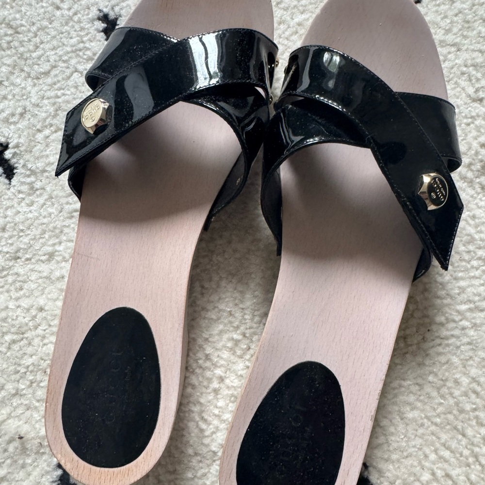 Gucci Black Mules with Glossy Patent Leather Straps